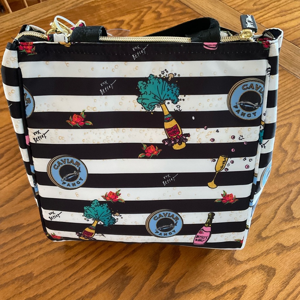 NWT Betsey Johnson “Pop the Bubbly” Insulated Lunch Tote - Picture 3 of 9